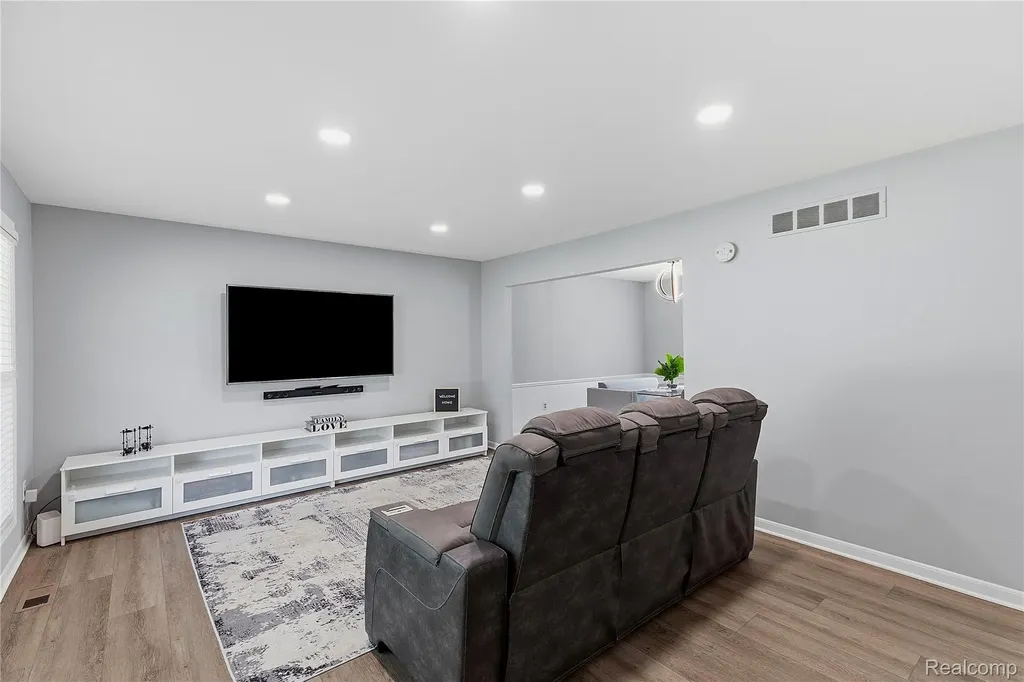 3495 Macnichol Trail West Bloomfield Charter Township MI 48323