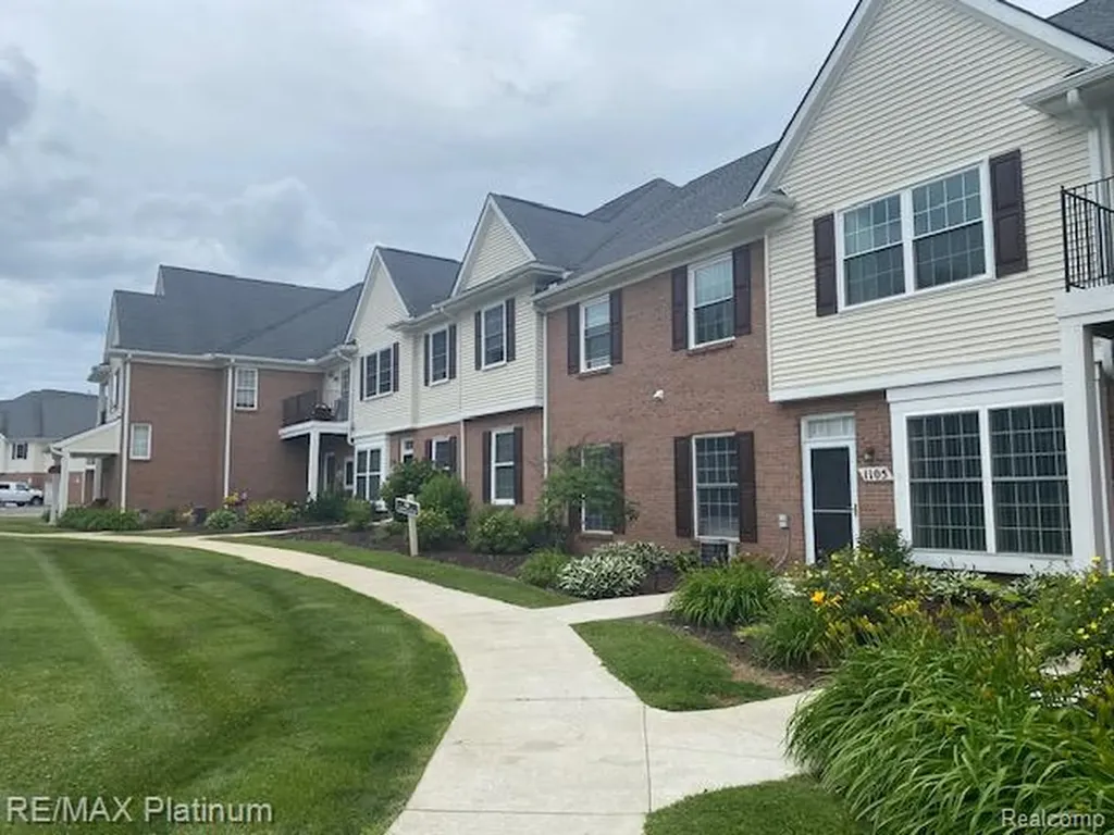 1105 S Rial Lake Drive Howell City MI 48843