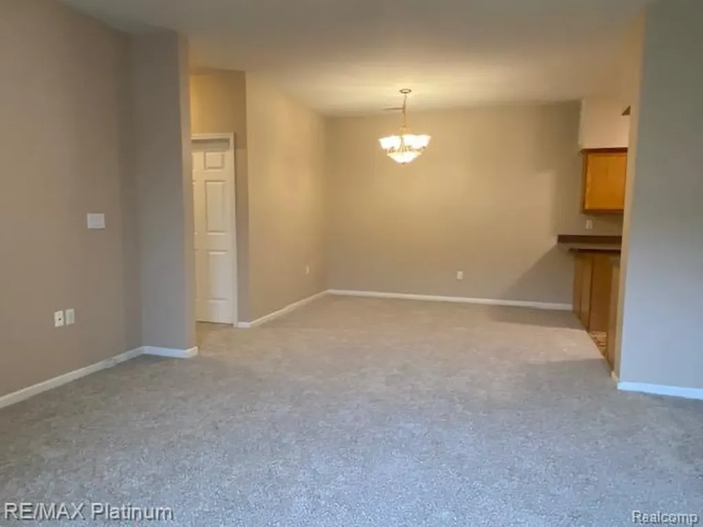 1105 S Rial Lake Drive Howell City MI 48843