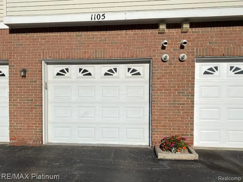 1105 S Rial Lake Drive Howell City MI 48843