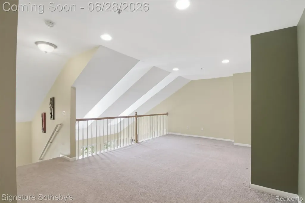 1091 Beaver Run Troy City MI 48083