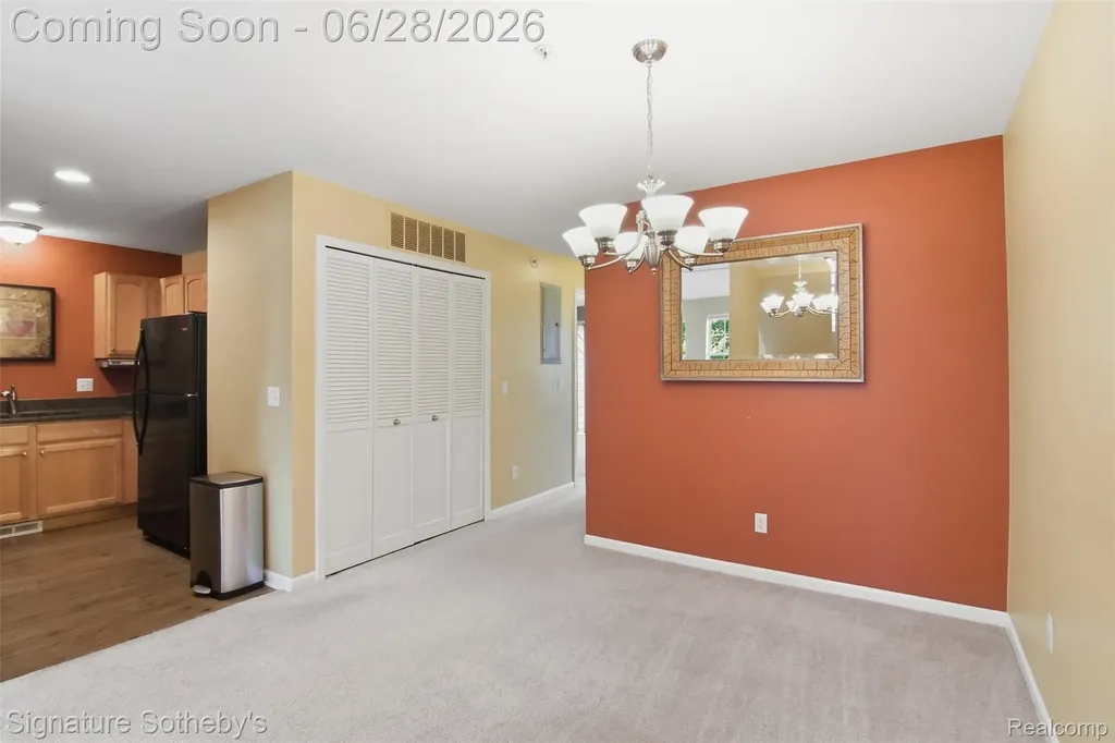 1091 Beaver Run Troy City MI 48083