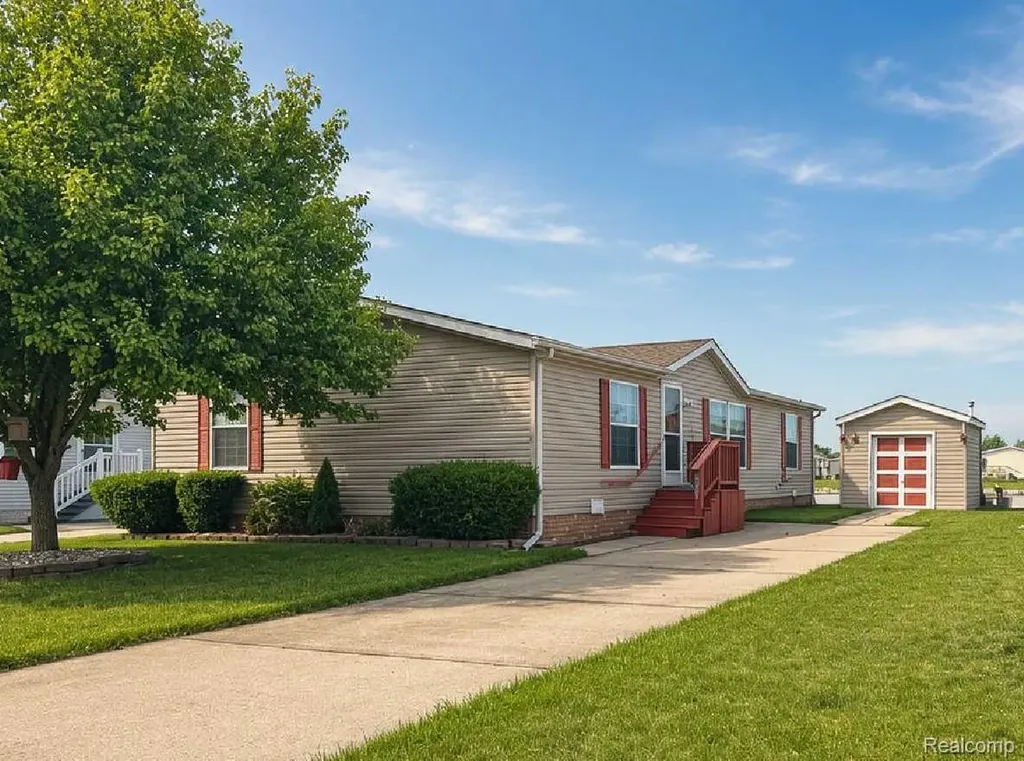 29258 Hidden River Drive Gibraltar City MI 48173
