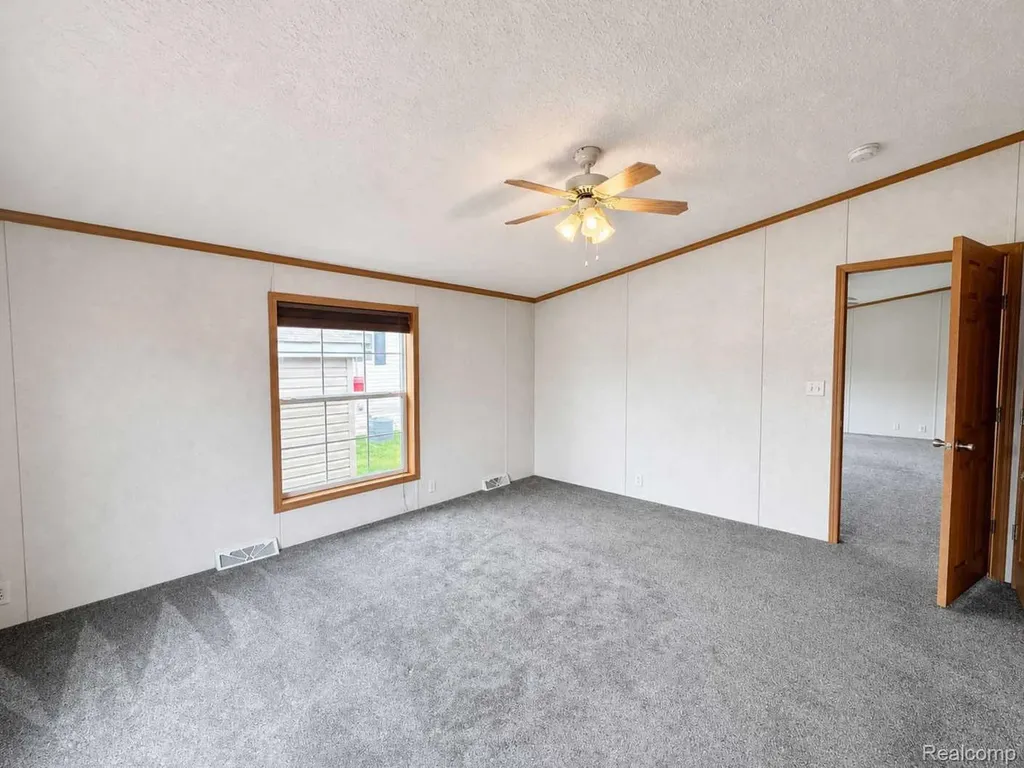29258 Hidden River Drive Gibraltar City MI 48173