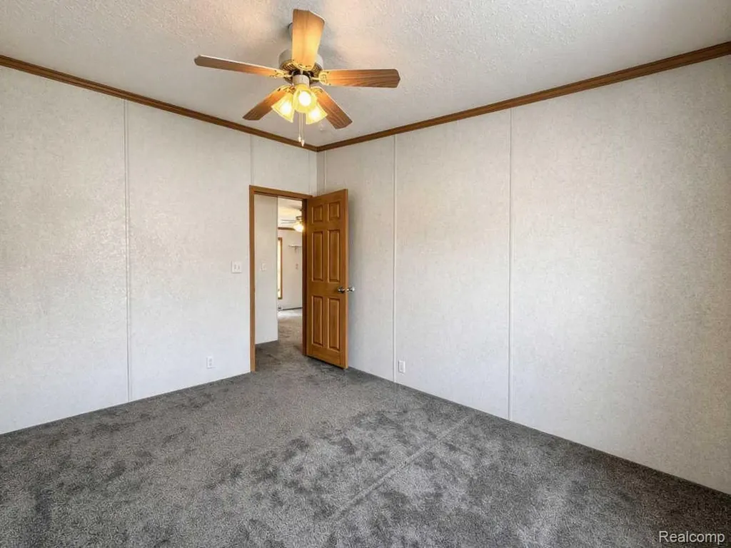 29258 Hidden River Drive Gibraltar City MI 48173