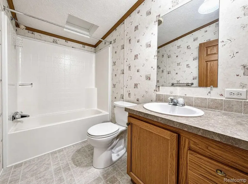 29258 Hidden River Drive Gibraltar City MI 48173
