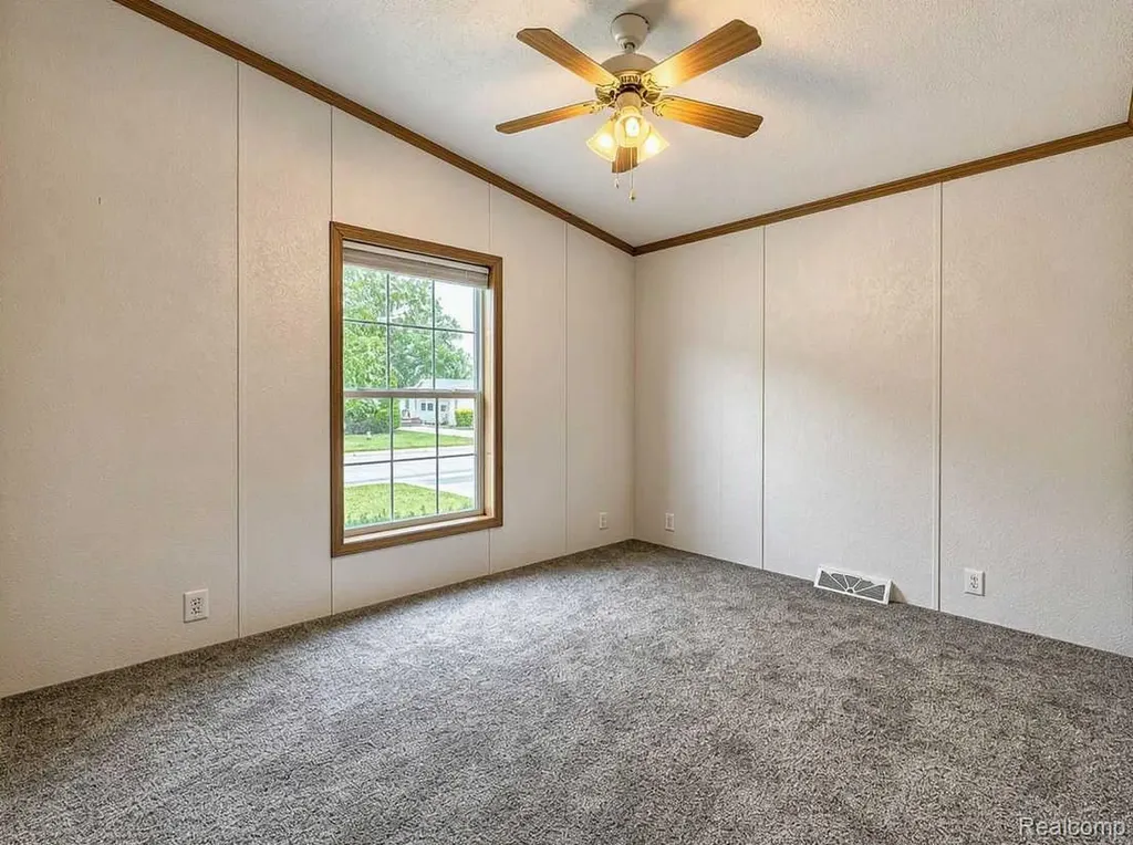 29258 Hidden River Drive Gibraltar City MI 48173