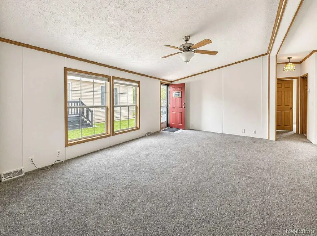 29258 Hidden River Drive Gibraltar City MI 48173