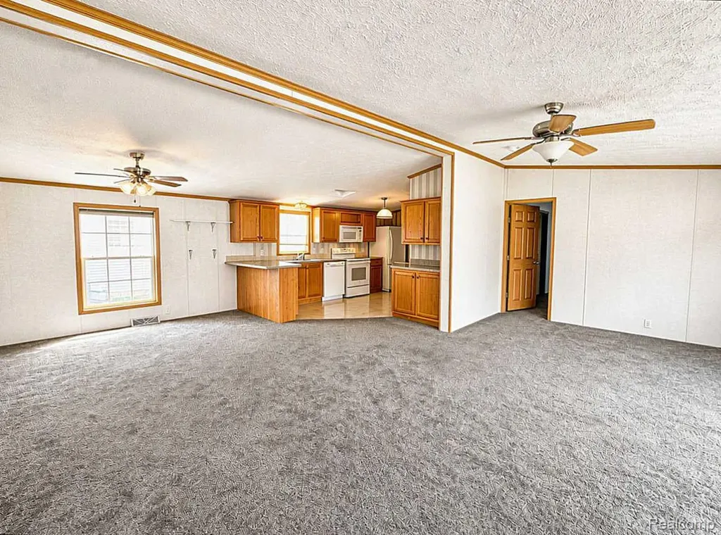 29258 Hidden River Drive Gibraltar City MI 48173