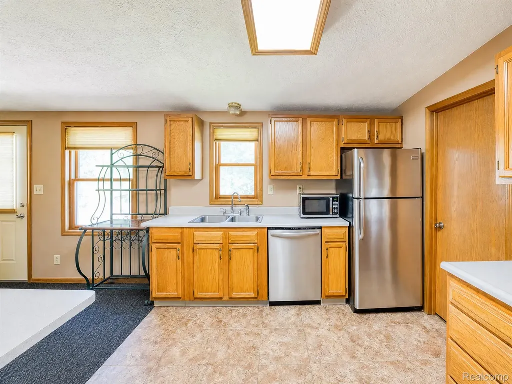 13129 Evelyn Court Van Buren Charter Township MI 48111