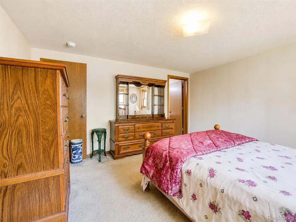 13129 Evelyn Court Van Buren Charter Township MI 48111