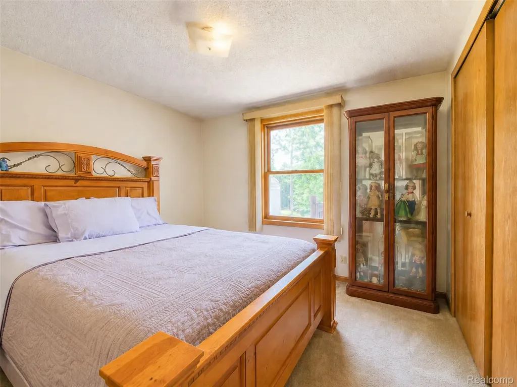 13129 Evelyn Court Van Buren Charter Township MI 48111