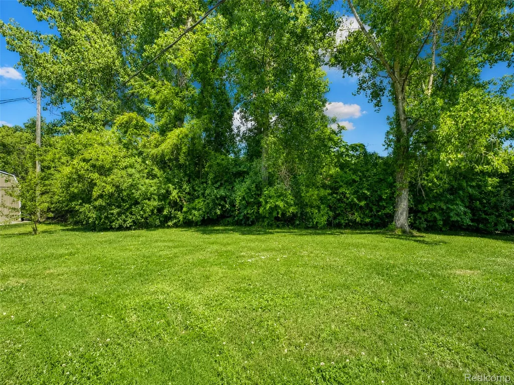 13129 Evelyn Court Van Buren Charter Township MI 48111