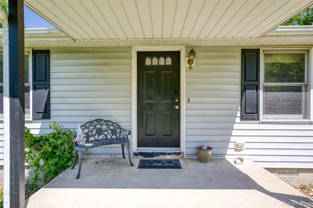 13129 Evelyn Court Van Buren Charter Township MI 48111