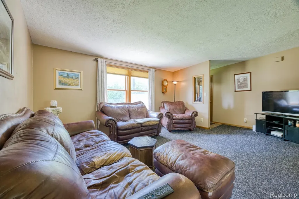 13129 Evelyn Court Van Buren Charter Township MI 48111