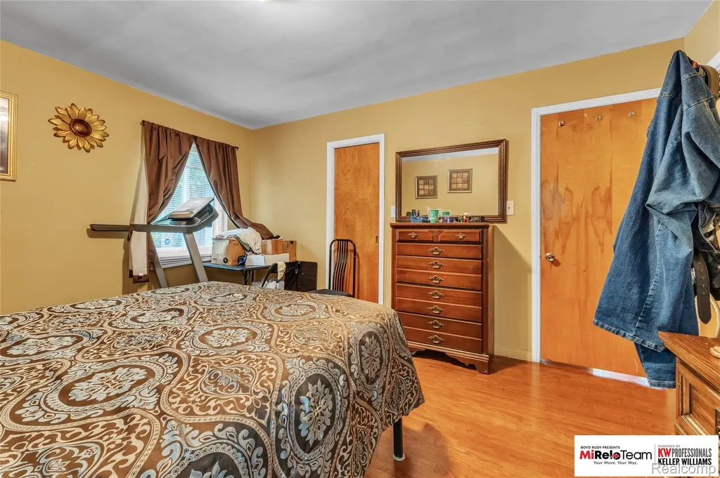 17585 Whitcomb Street Detroit City MI 48235