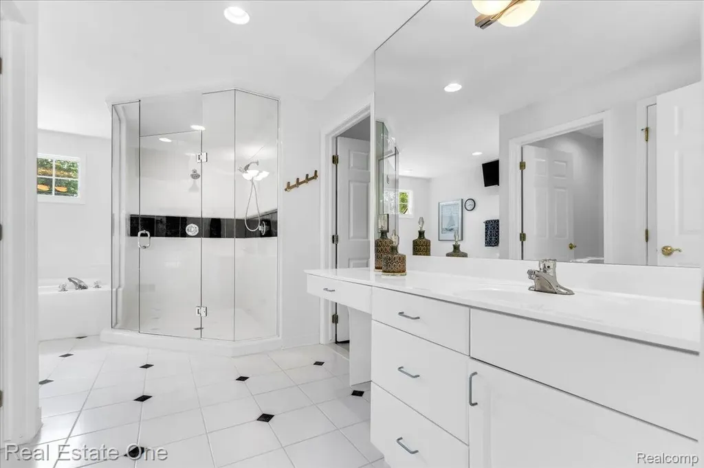 33850 Braebury Ridge Farmington Hills City MI 48331