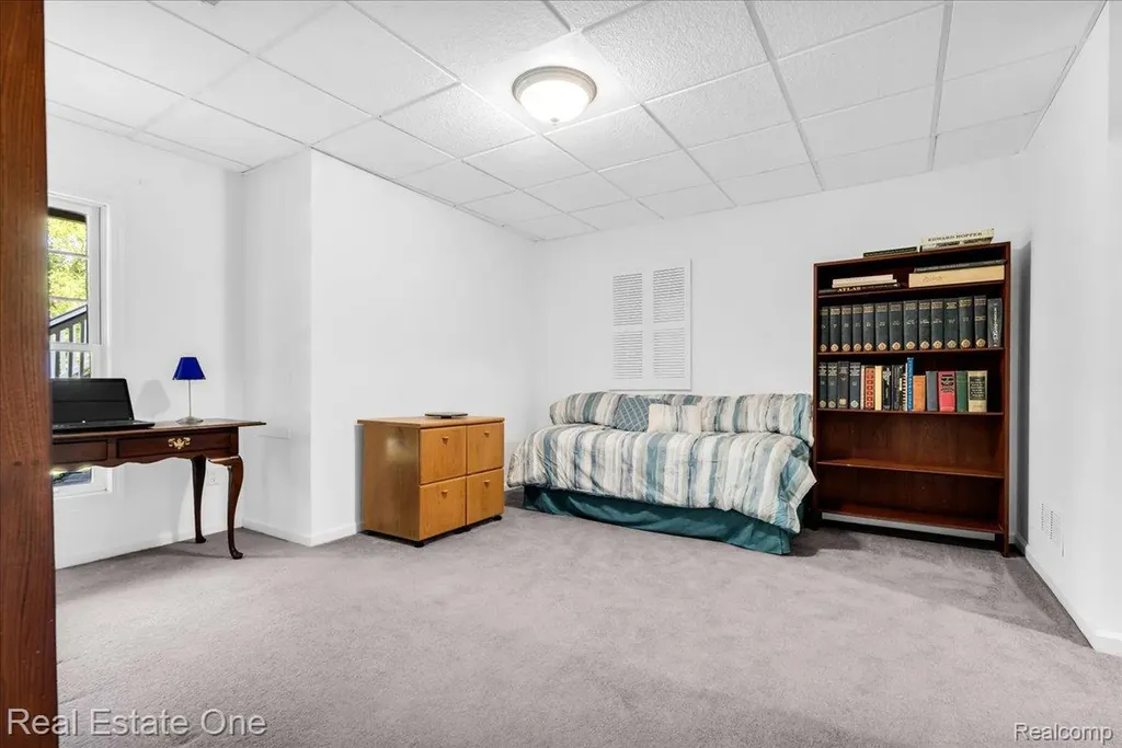 33850 Braebury Ridge Farmington Hills City MI 48331