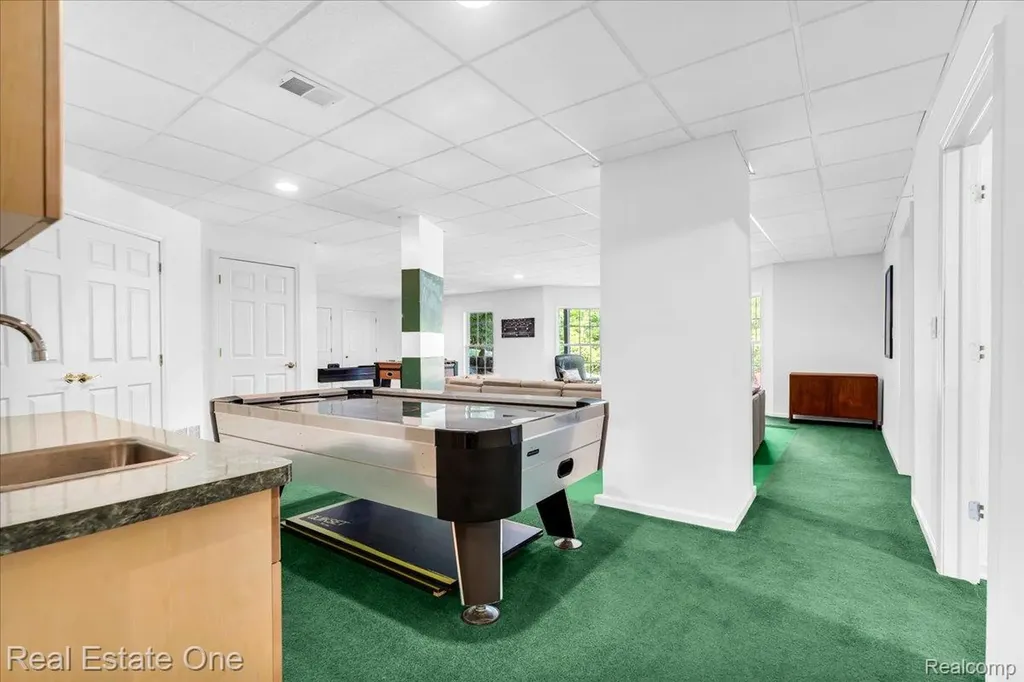 33850 Braebury Ridge Farmington Hills City MI 48331
