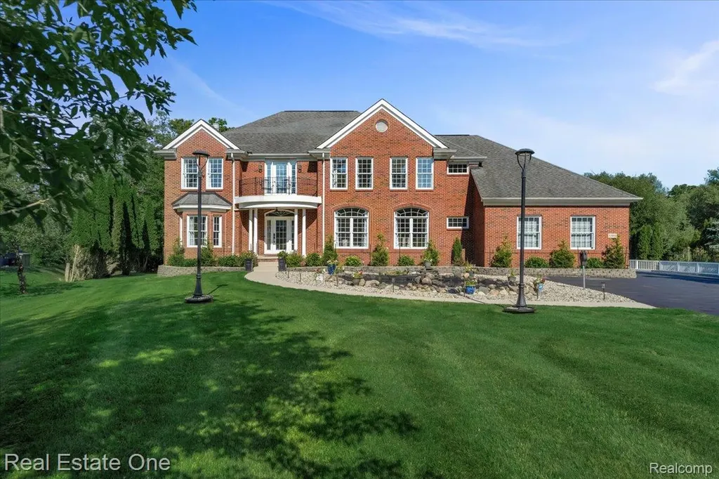 33850 Braebury Ridge Farmington Hills City MI 48331
