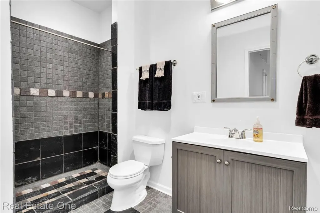 33850 Braebury Ridge Farmington Hills City MI 48331