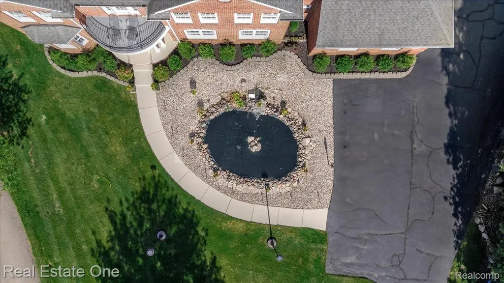 33850 Braebury Ridge Farmington Hills City MI 48331