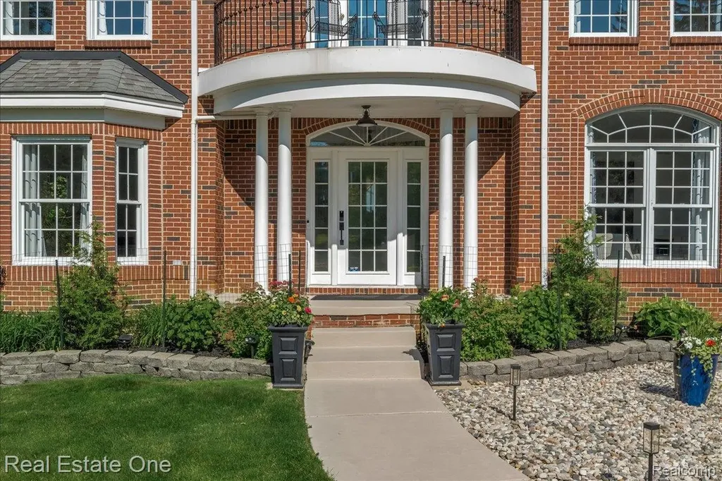 33850 Braebury Ridge Farmington Hills City MI 48331