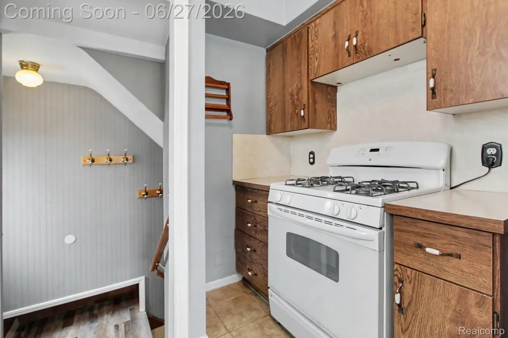 7785 Huron Street Taylor City MI 48180