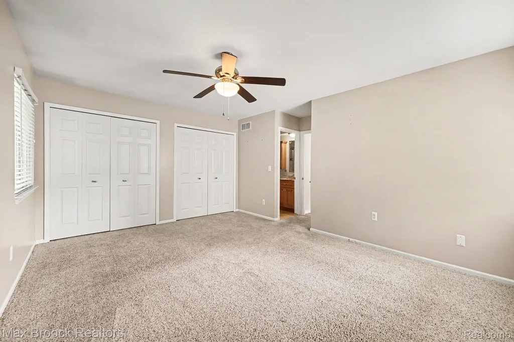 18733 Yorkshire Drive Livonia City MI 48152