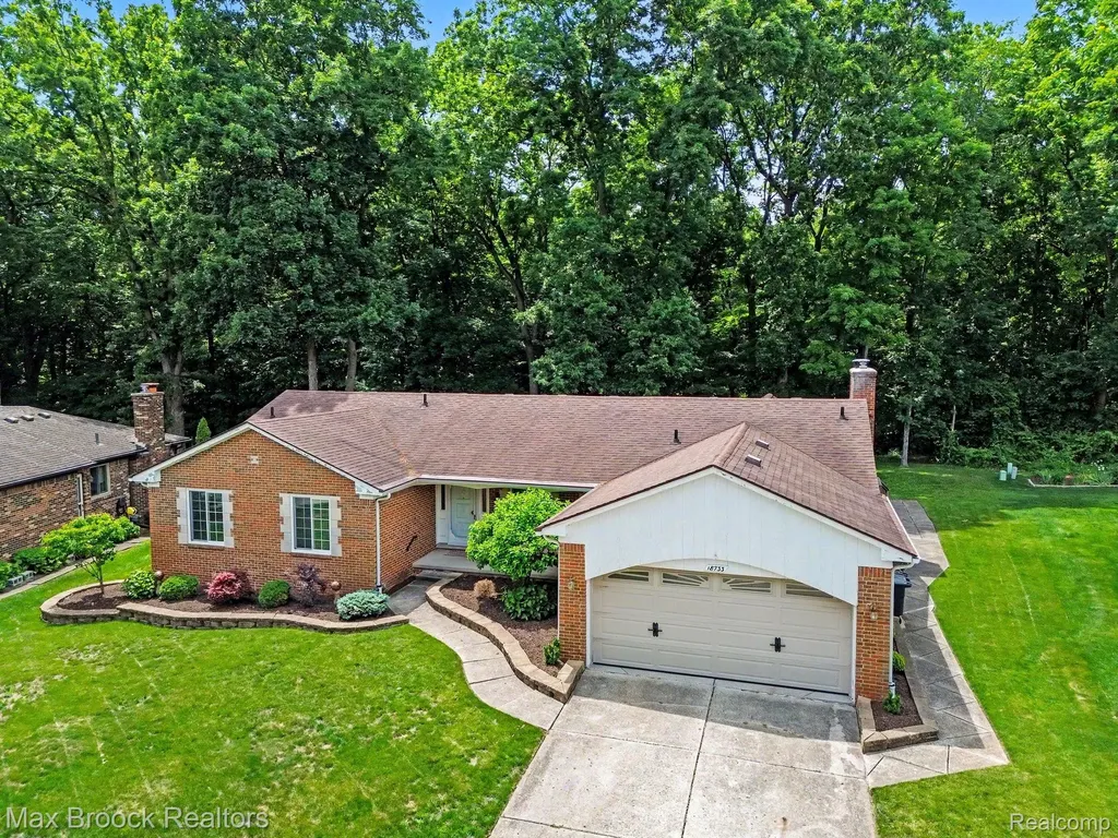 18733 Yorkshire Drive Livonia City MI 48152