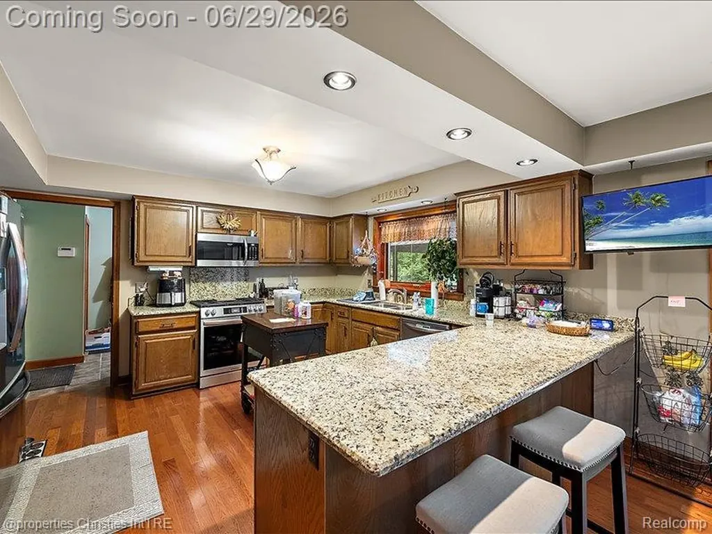 38696 Wakefield Court Northville City MI 48167
