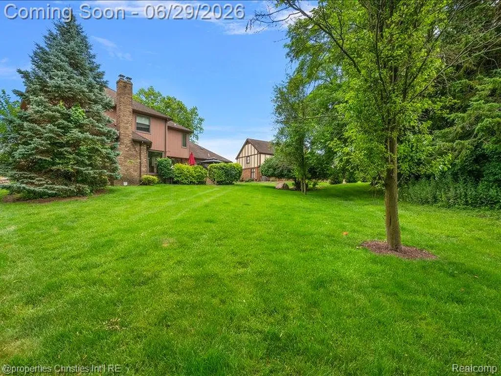 38696 Wakefield Court Northville City MI 48167