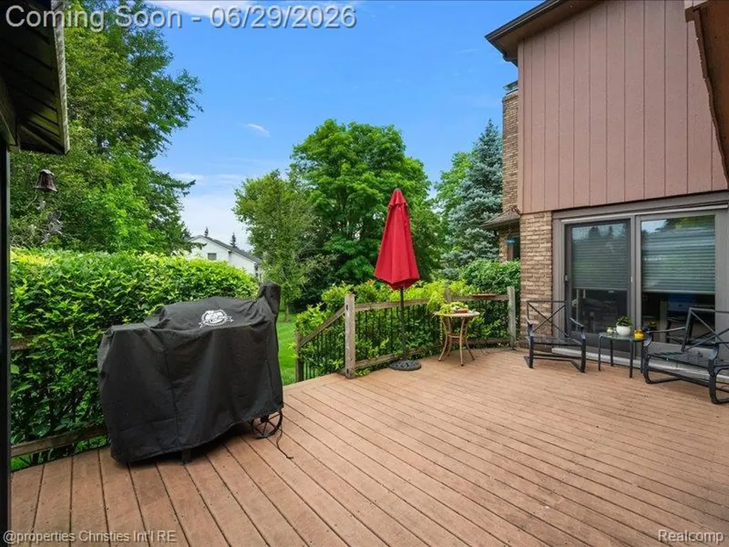 38696 Wakefield Court Northville City MI 48167