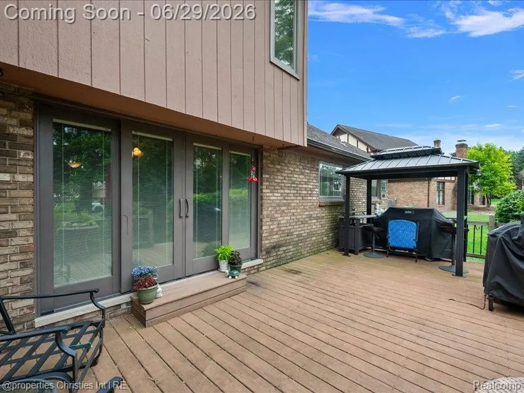38696 Wakefield Court Northville City MI 48167
