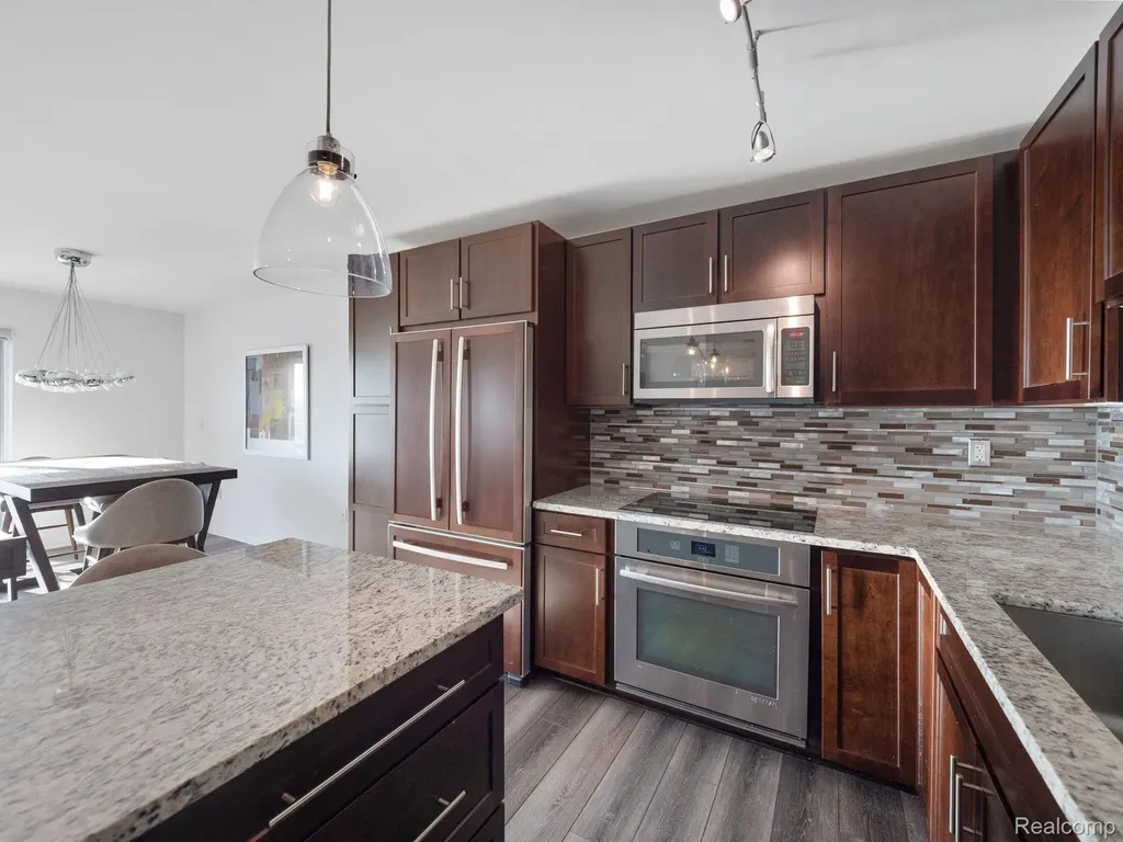 411 S Old Woodward Avenue Birmingham City MI 48009