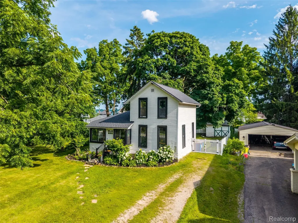 273 W Walled Lake Drive Walled Lake City MI 48390