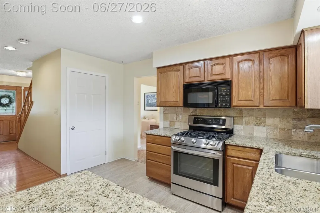 1479 Chanticlair Circle Wixom City MI 48393
