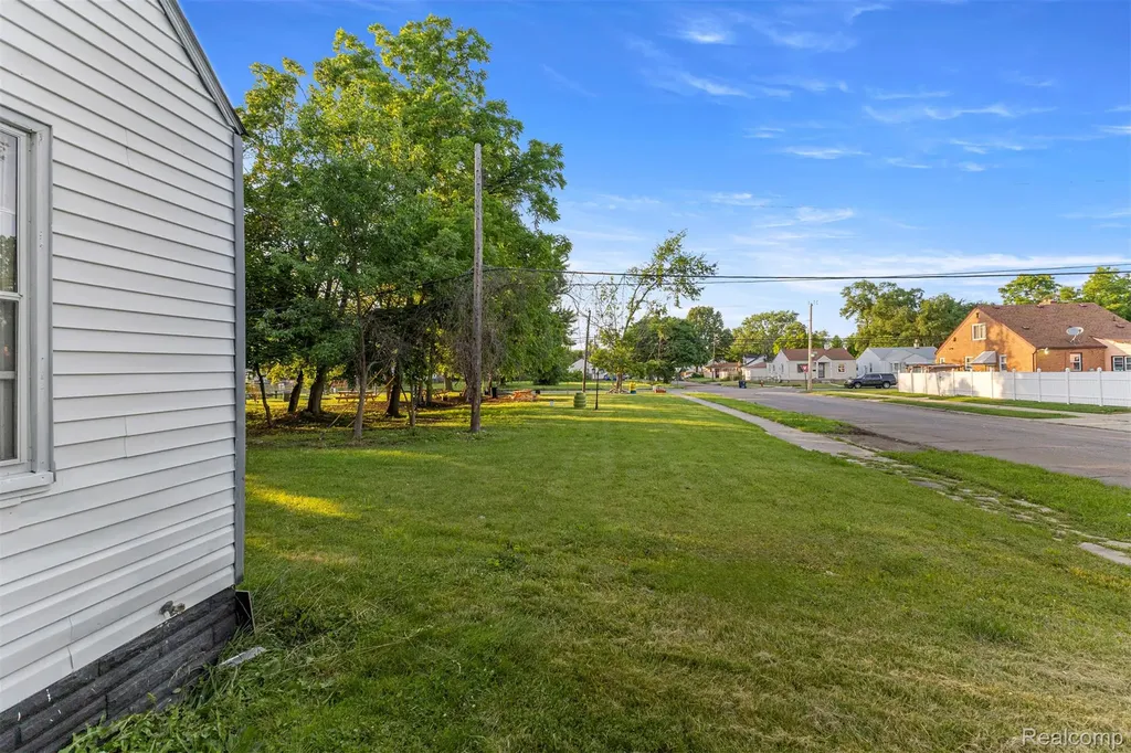 7415 Plainview Avenue Detroit City MI 48228