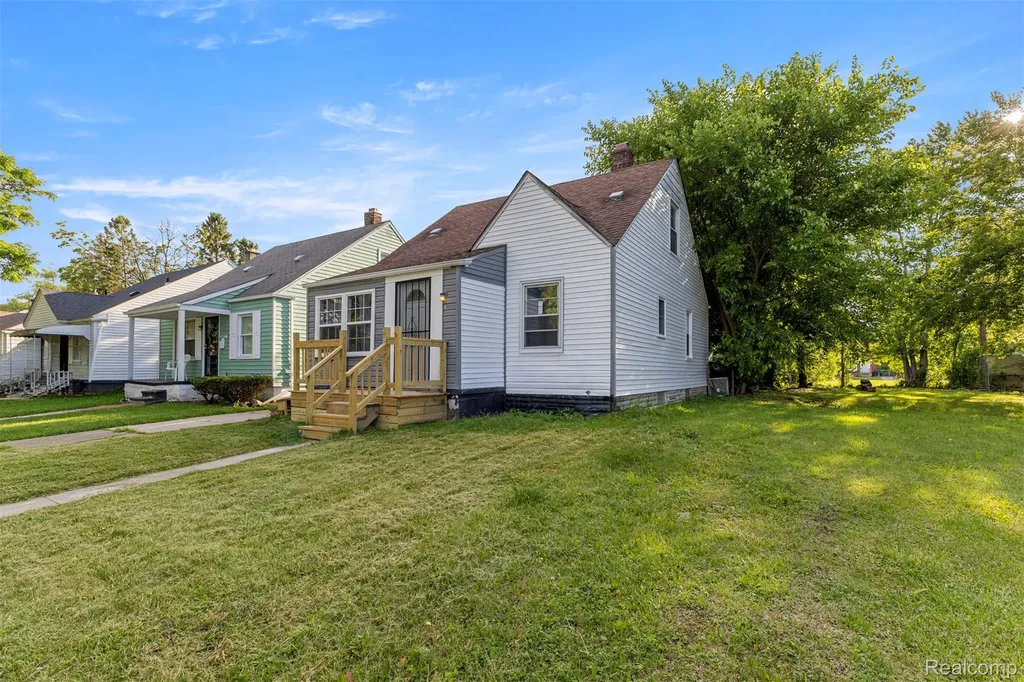 7415 Plainview Avenue Detroit City MI 48228