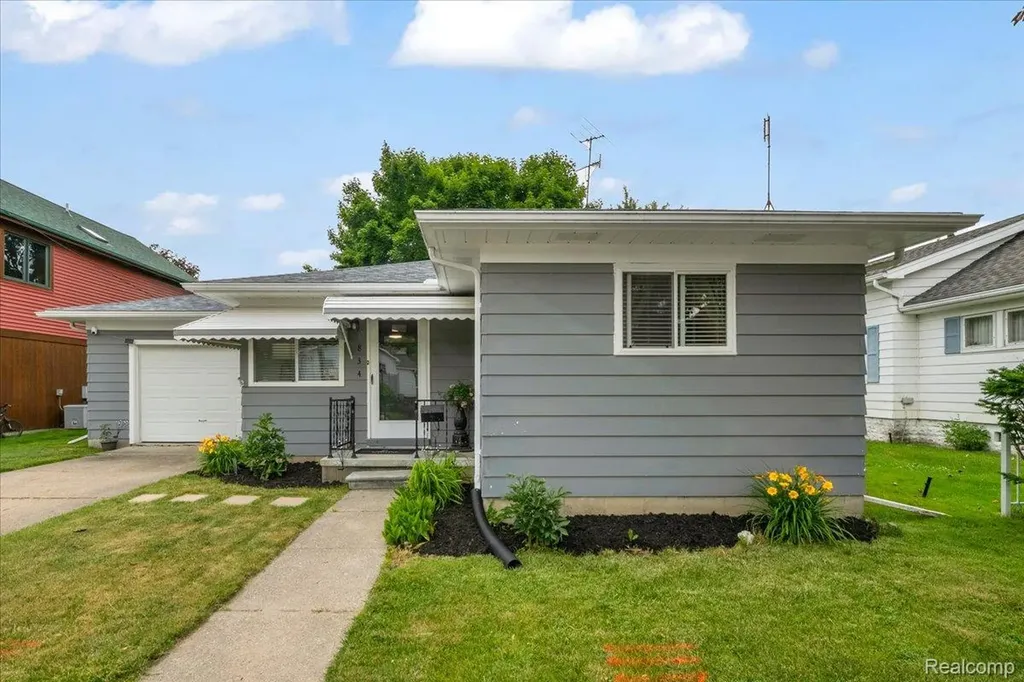 834 S Main Street Marine City City MI 48039