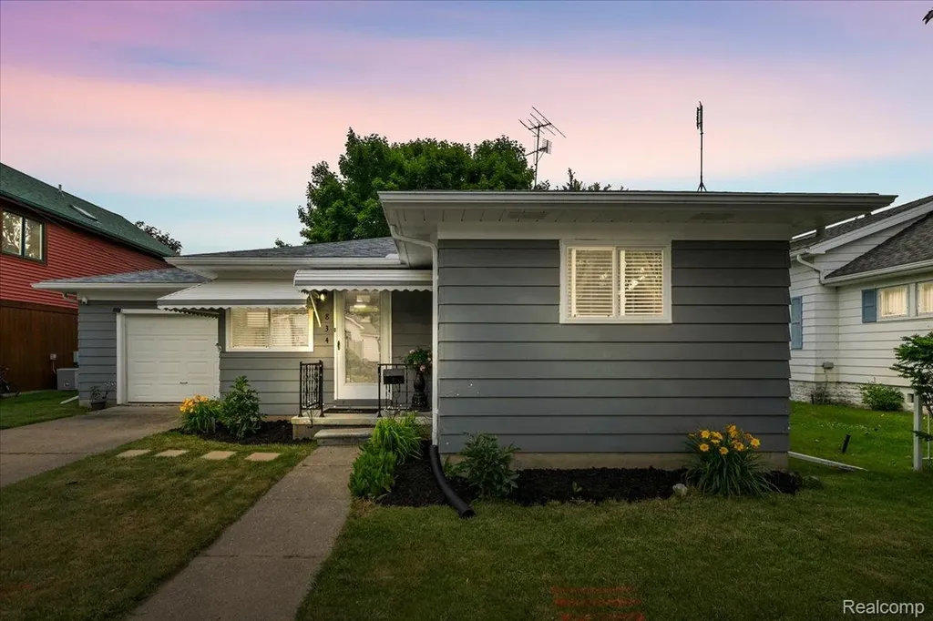 834 S Main Street Marine City City MI 48039