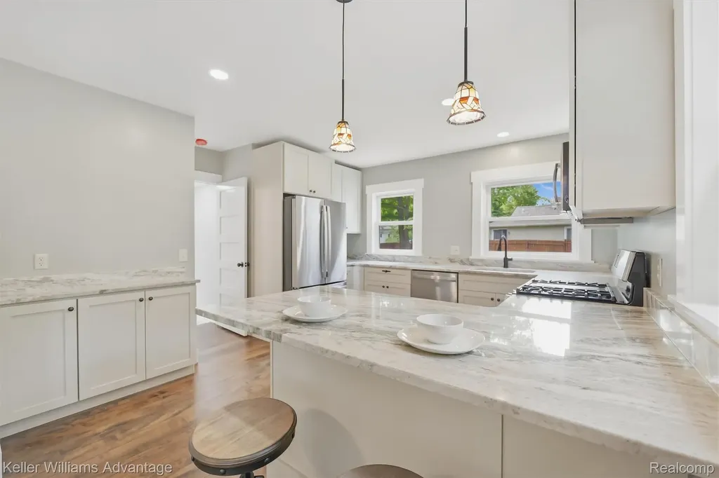 507 North Street Holly Village MI 48442