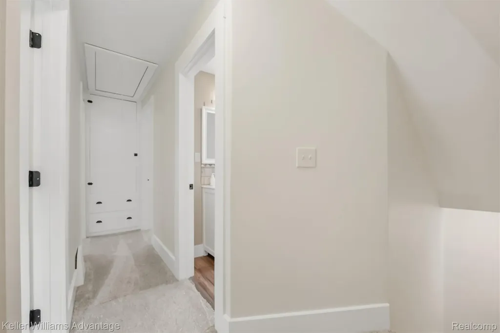 507 North Street Holly Village MI 48442