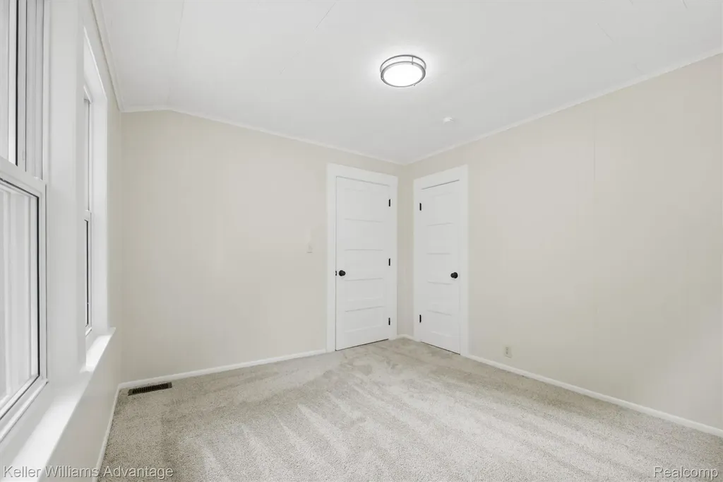 507 North Street Holly Village MI 48442