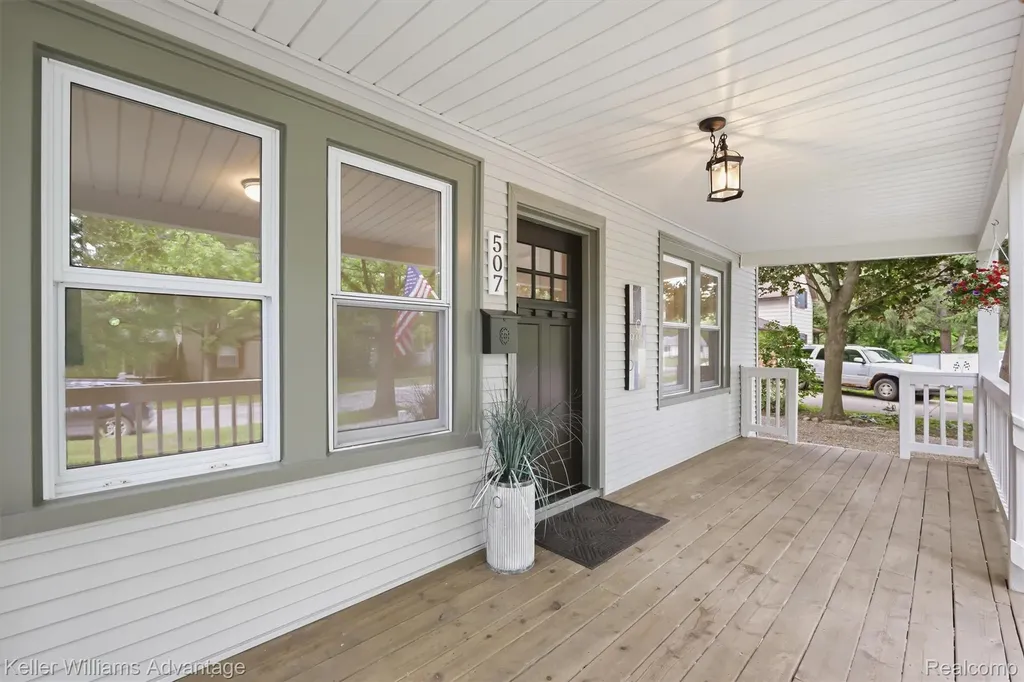 507 North Street Holly Village MI 48442