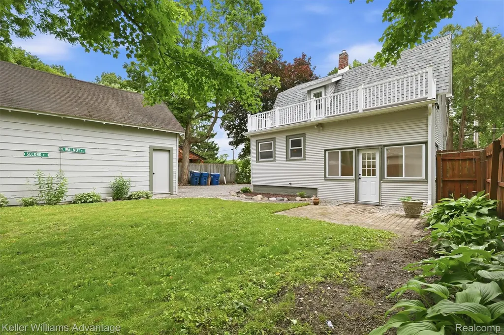507 North Street Holly Village MI 48442
