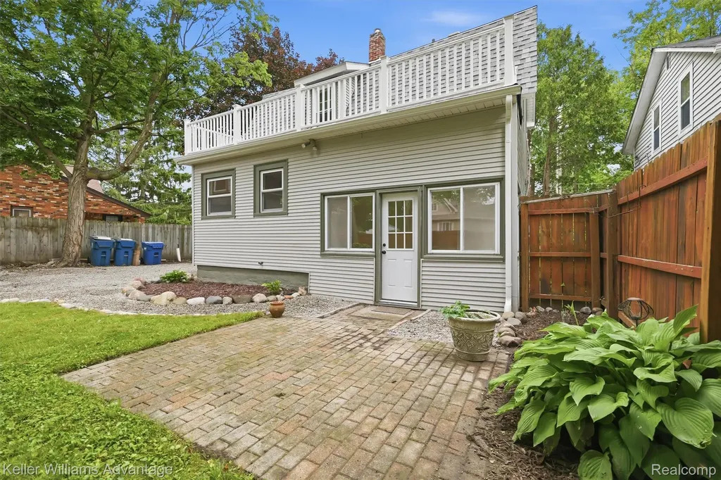 507 North Street Holly Village MI 48442
