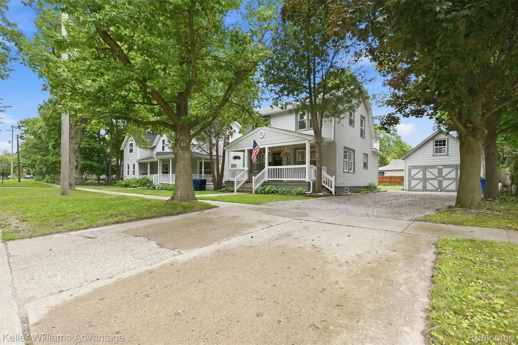 507 North Street Holly Village MI 48442