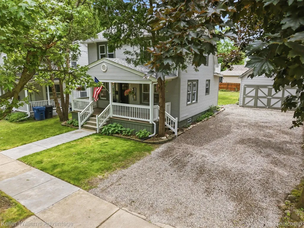 507 North Street Holly Village MI 48442