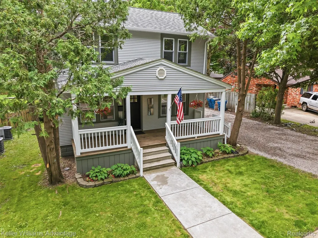 507 North Street Holly Village MI 48442